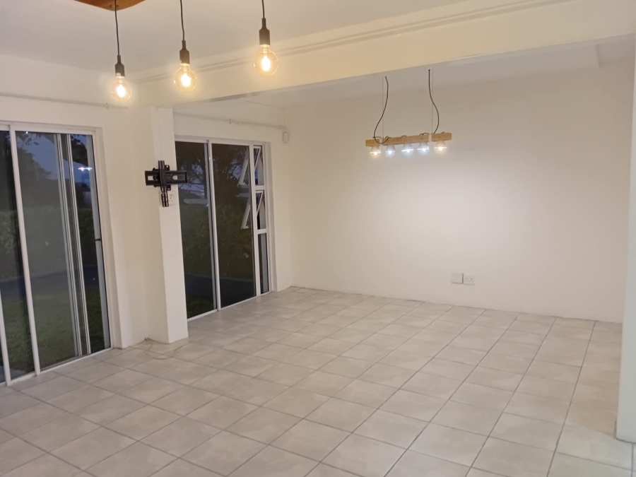 1 Bedroom Property for Sale in Gonubie Eastern Cape